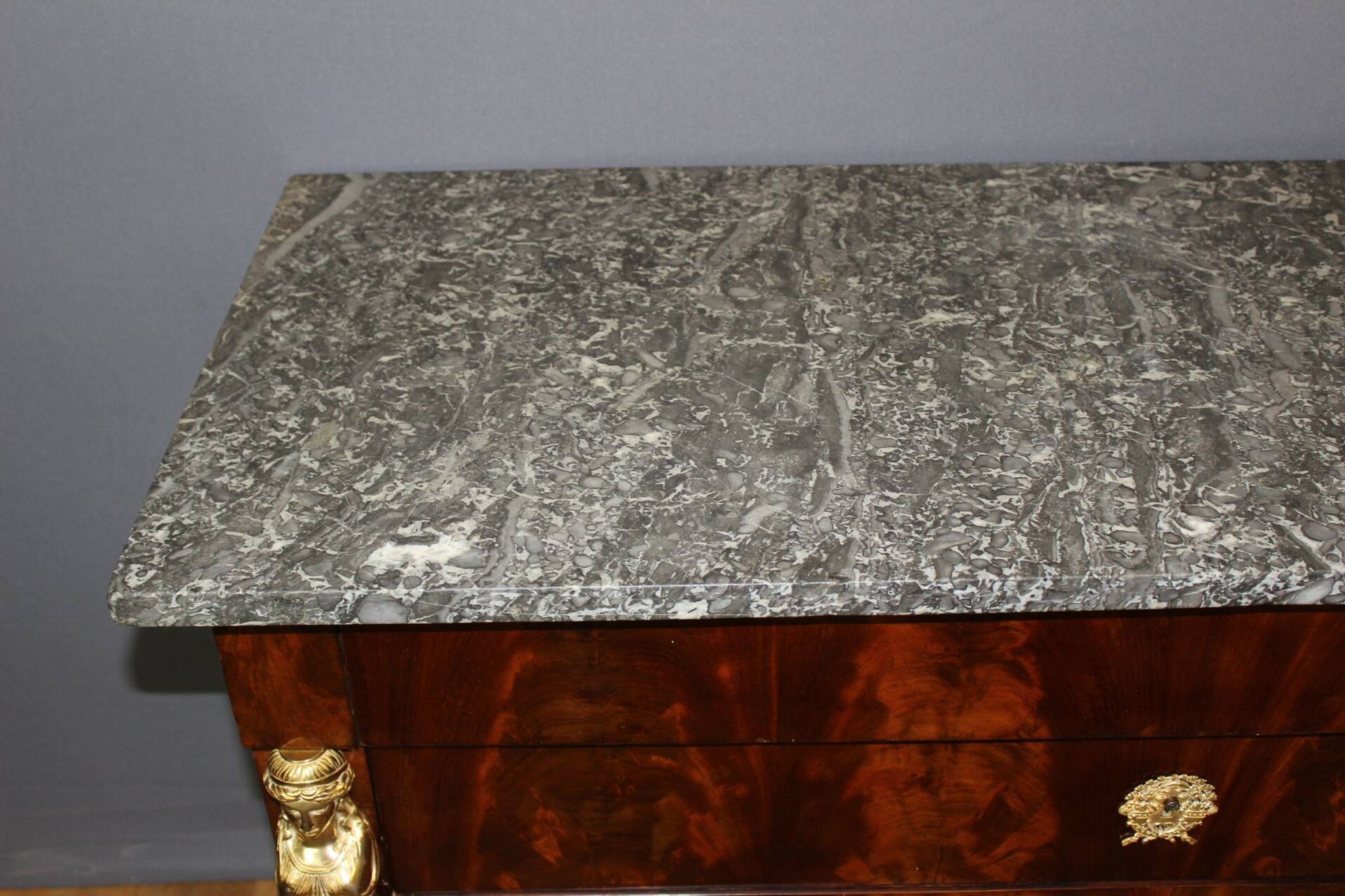 Return from Egypt chest of drawers in mahogany, early 19th century
