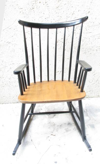 Vintage Scandinavian rocking chair design attributed to Ilmari TAPIOVARA