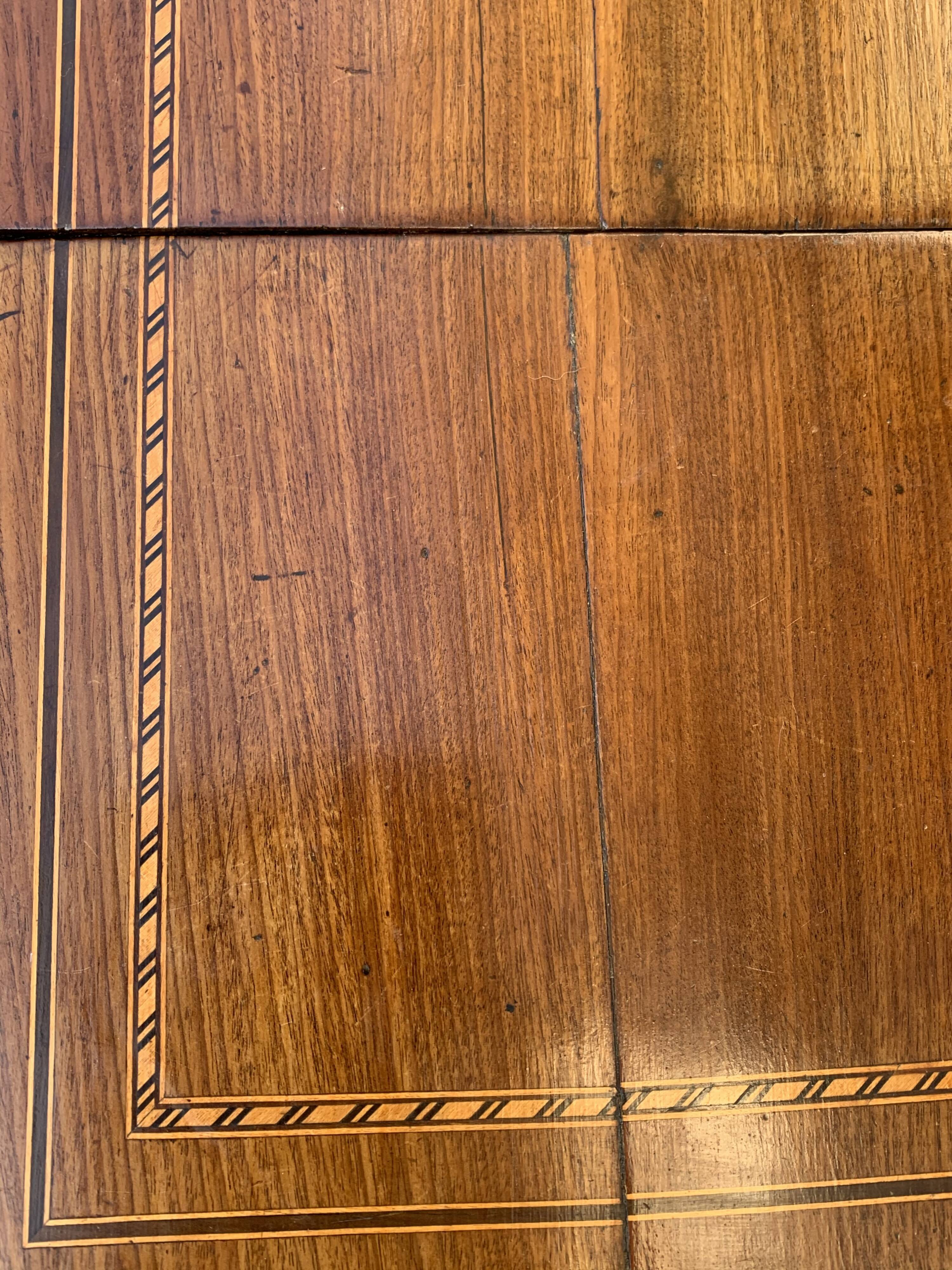 Hairdresser Louis XVI in marquetry and bronze