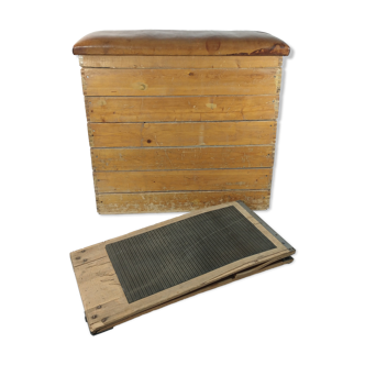 Boîte de gymnastique antique en bois et en cuir avec une colline de saut, 1930er