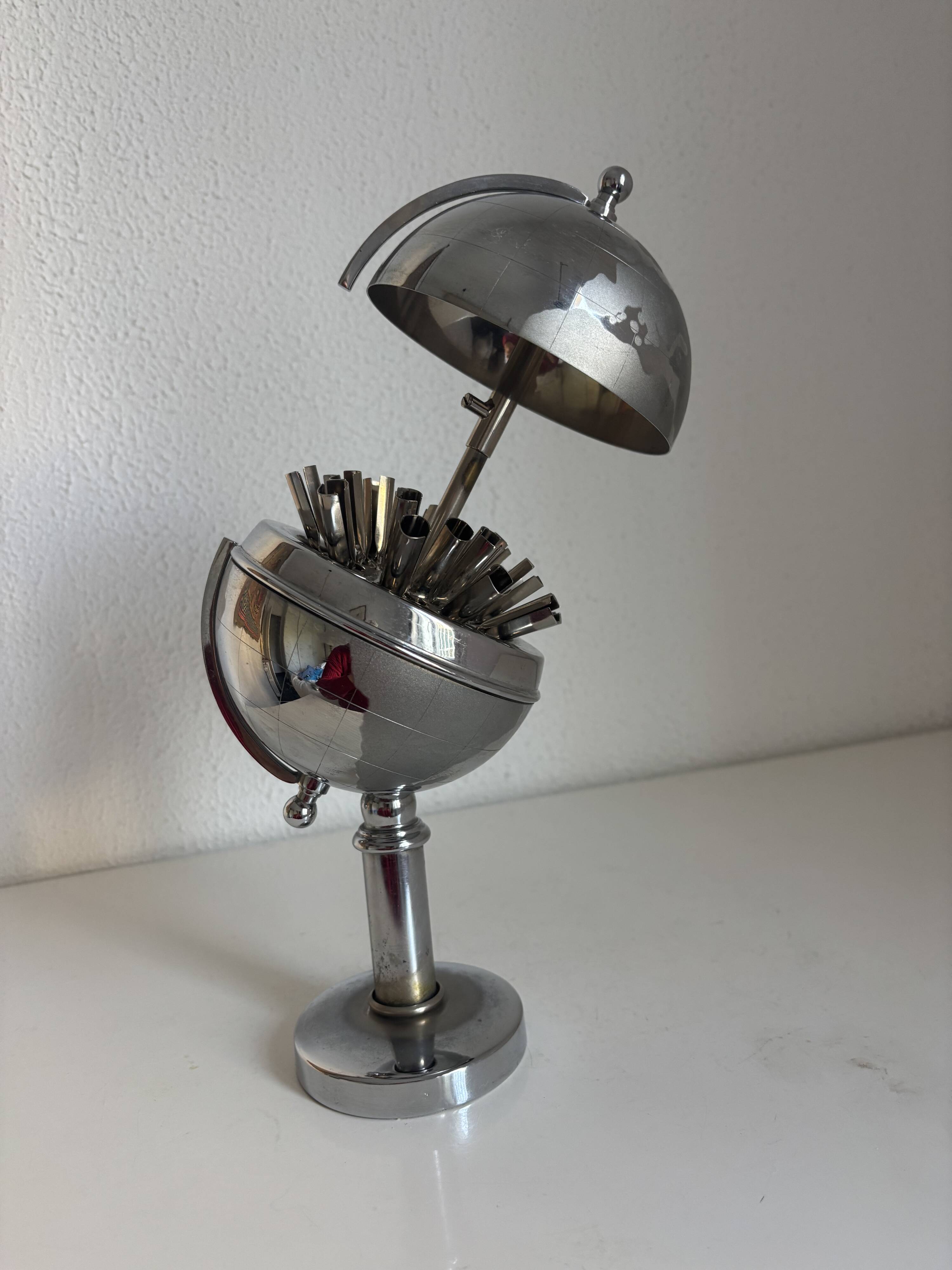 Vintage 1960 cigarette case world map chrome dispenser - 22 x 13 cm