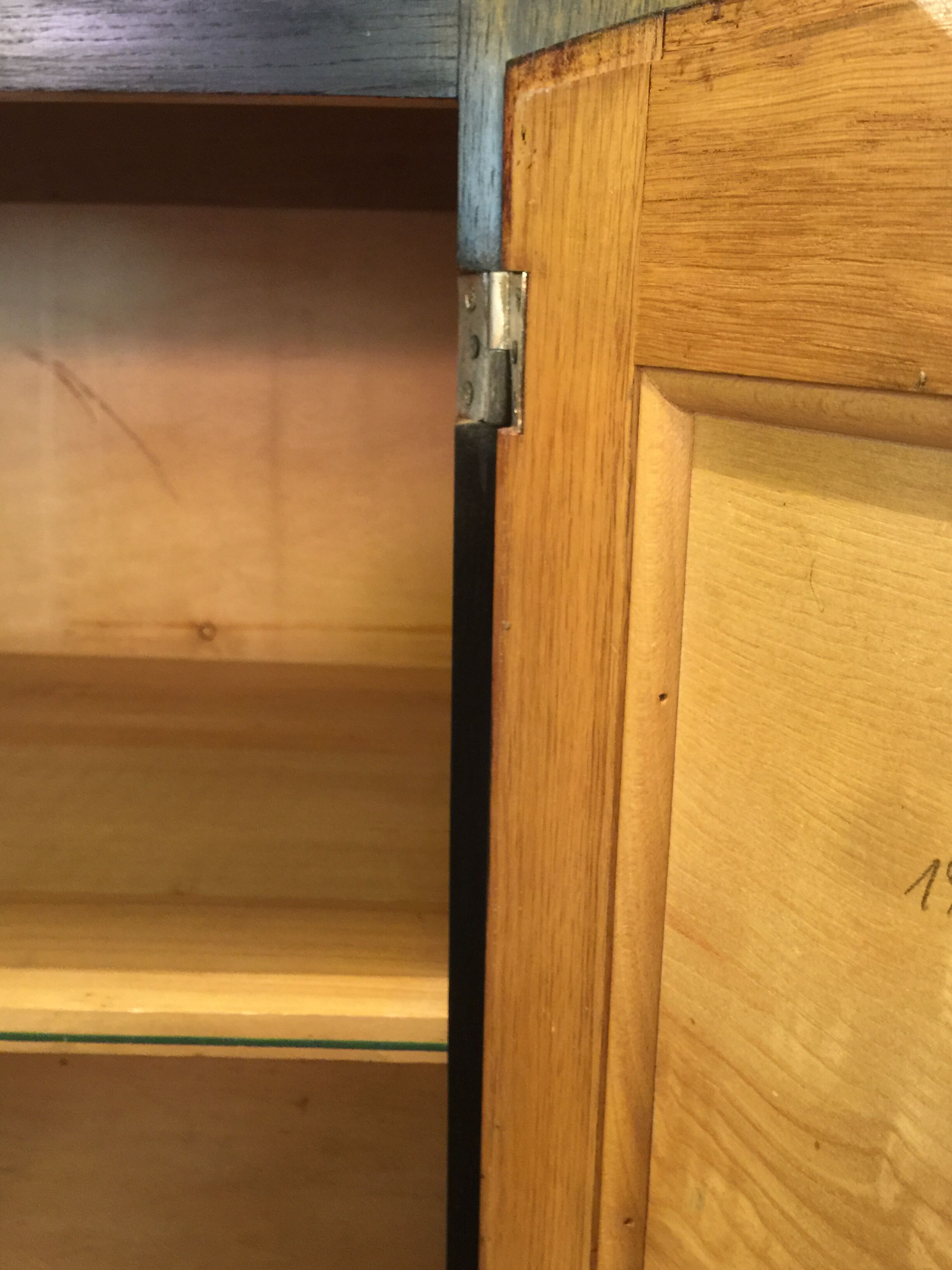 Furniture at the height of support of the 1940s