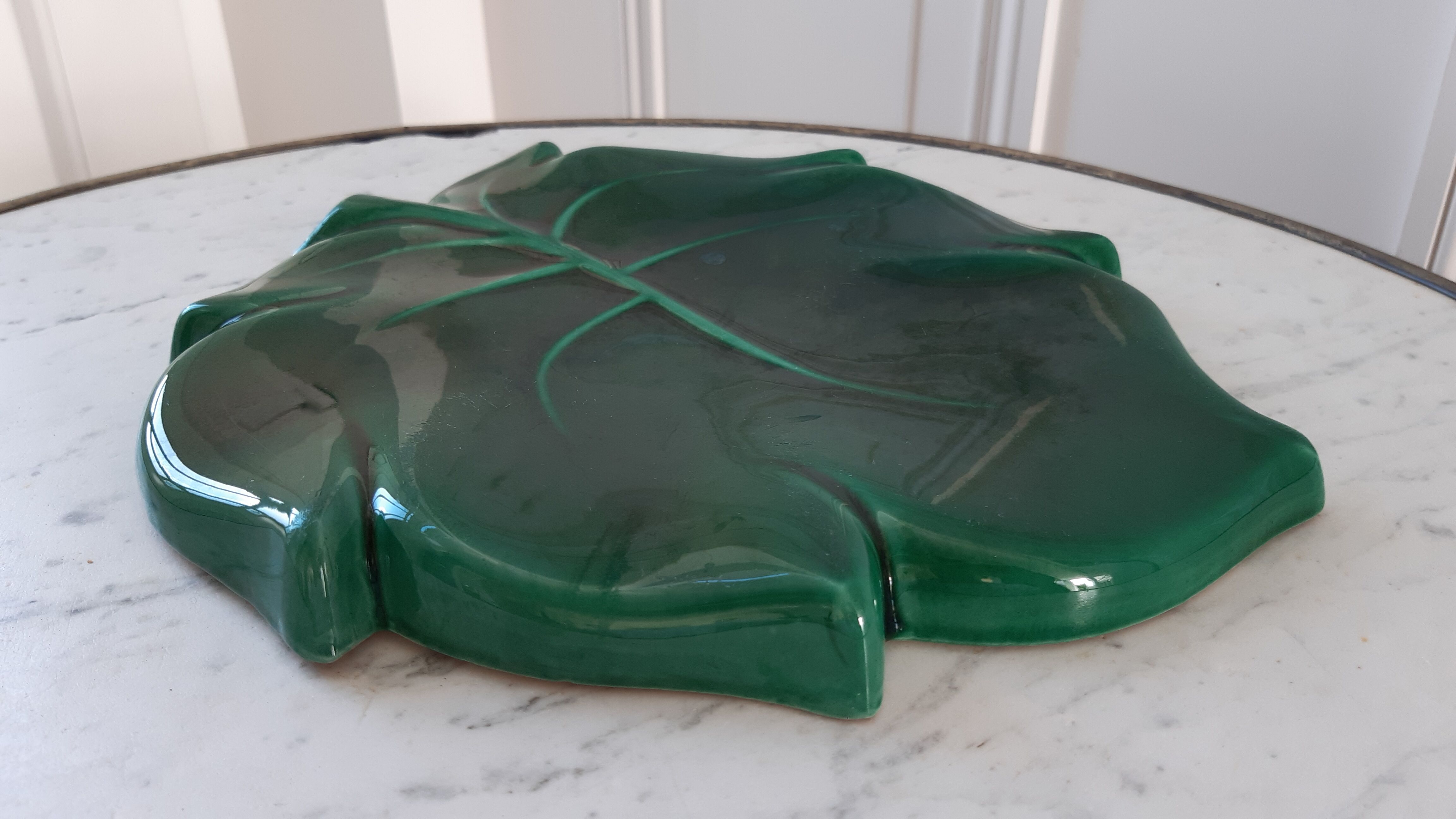 Ceramic trifle model leaf years 60-70