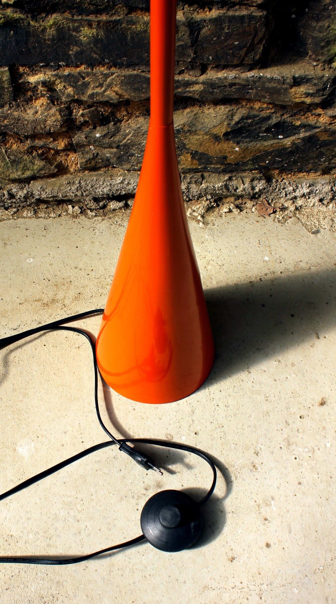 Hourglass floor lamp pop art vintage Mathias 80s orange diabolo