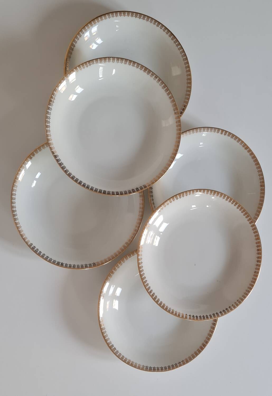 Set of 6 porcelain plates