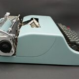 Lettera 32 typewriter