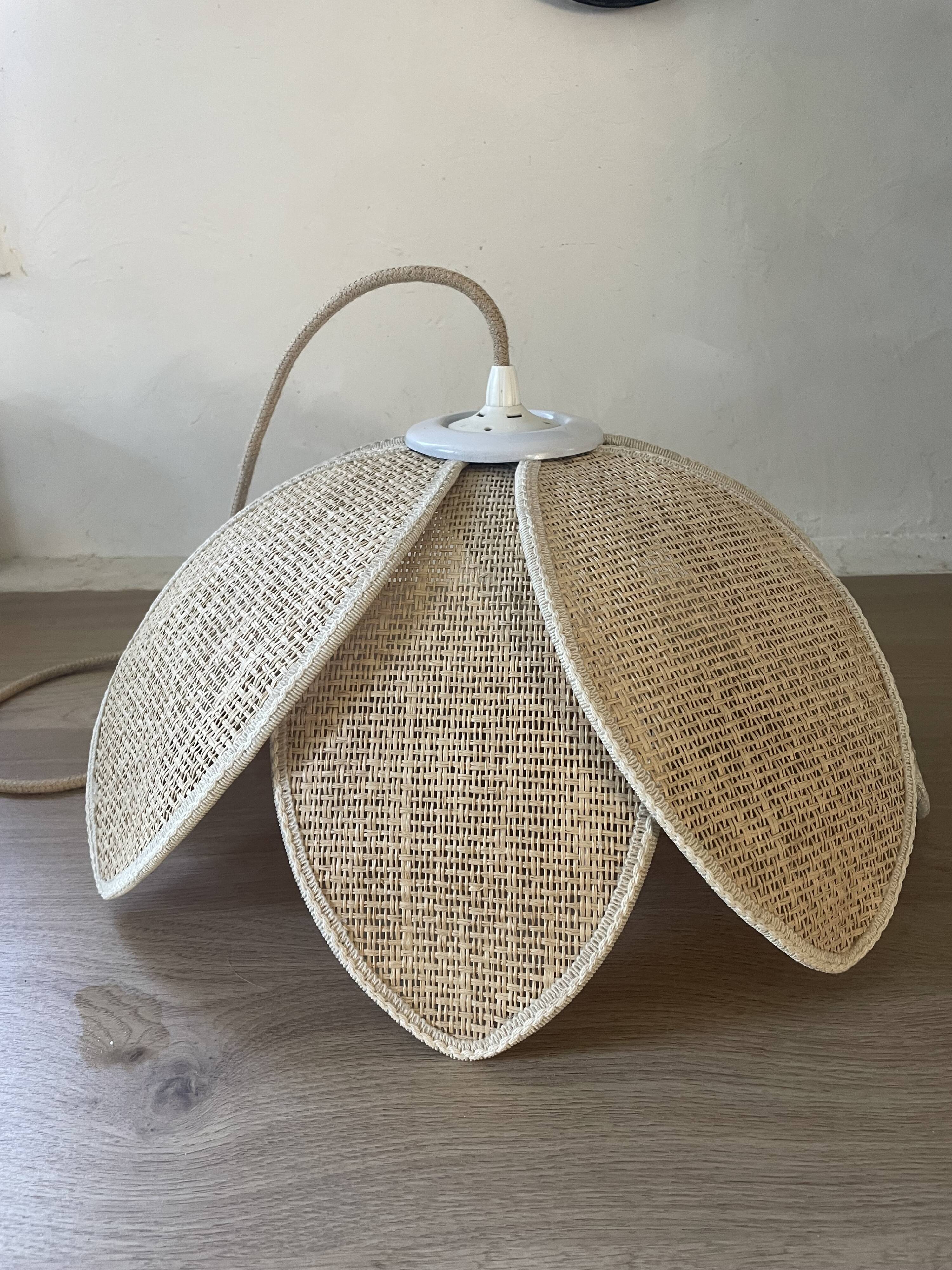 Vintage plant fibre lotus suspension