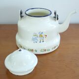 Enamelled sheet metal kettle