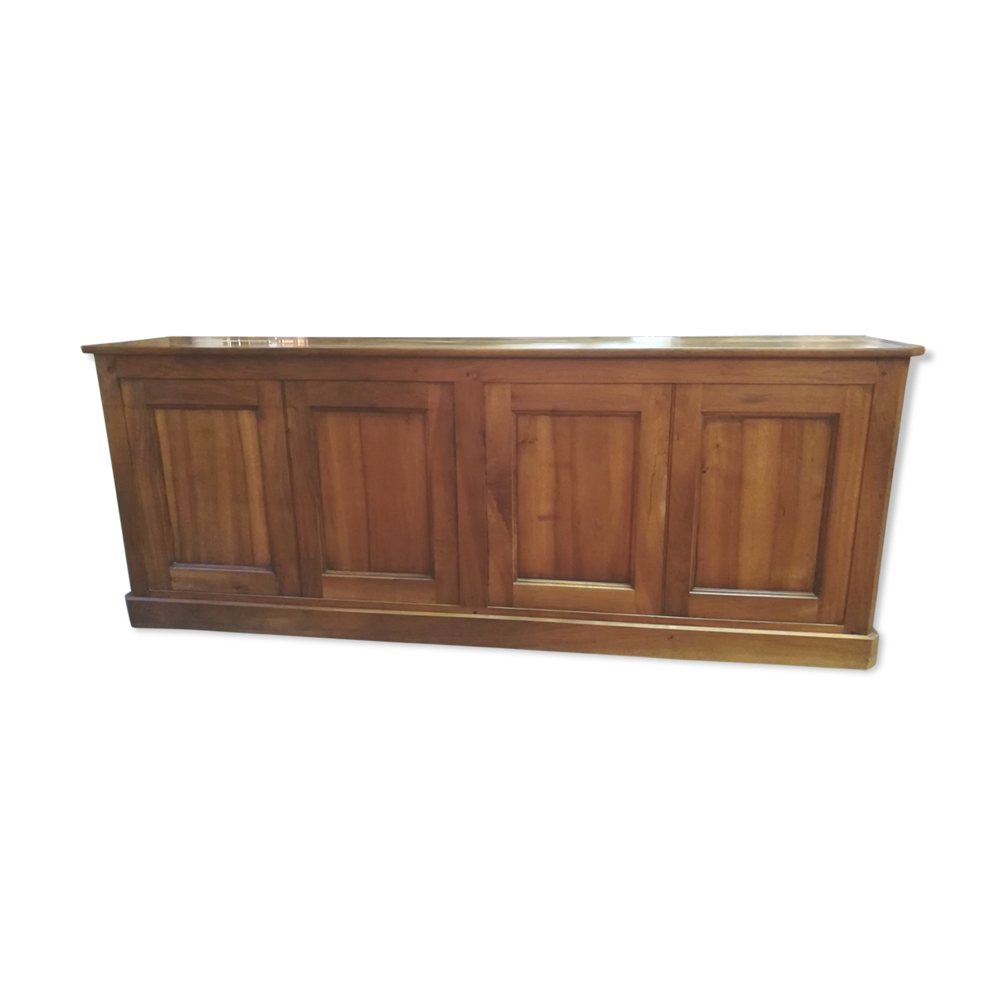 Walnut counter