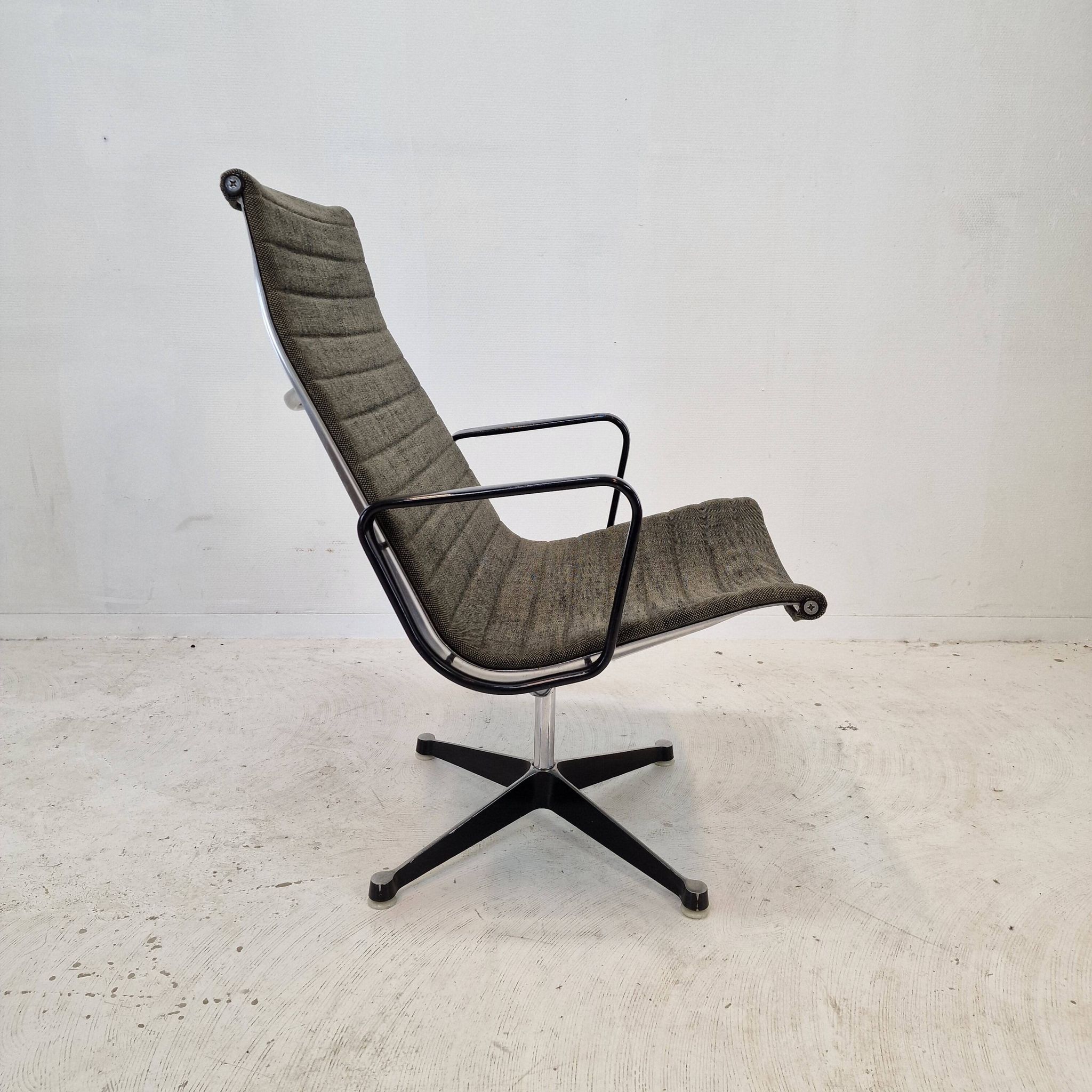 Chaise modèle EA 116 par Eames pour Herman Miller, 1960