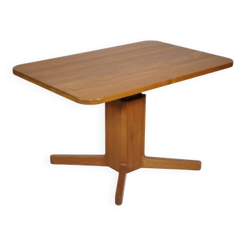 Table en teck du milieu du siècle par KP Møbler (Danemark), hauteur réglable, années 1960