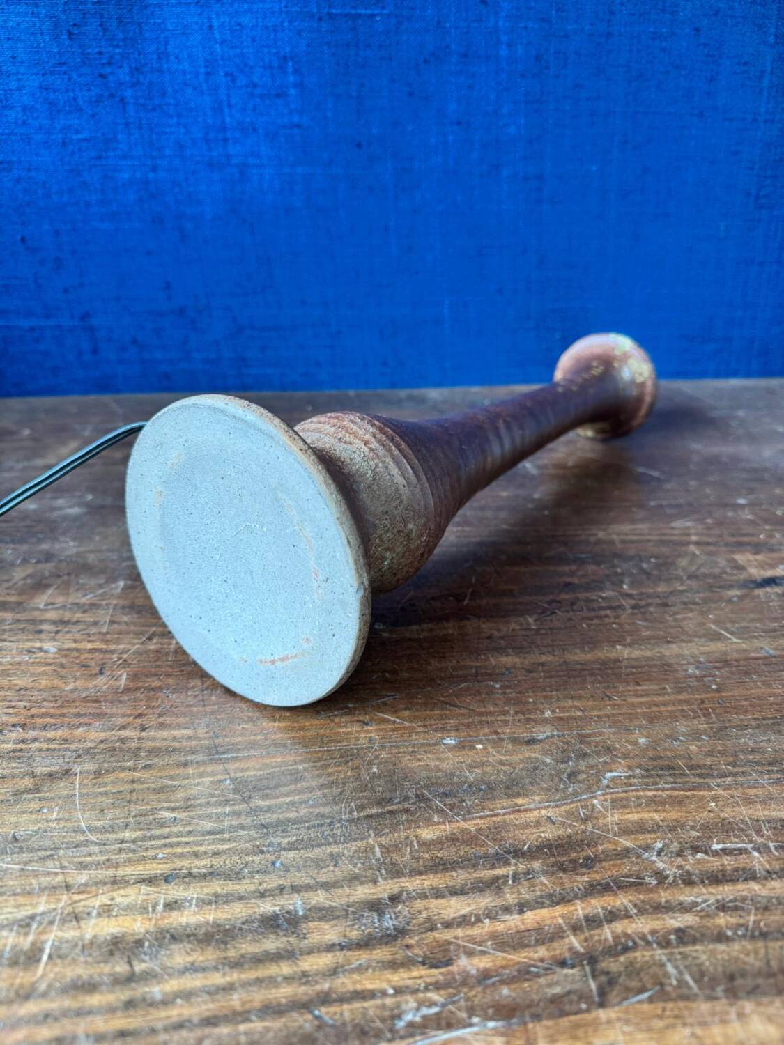Glazed stoneware desk lamp in free form, 1950s-60s.
