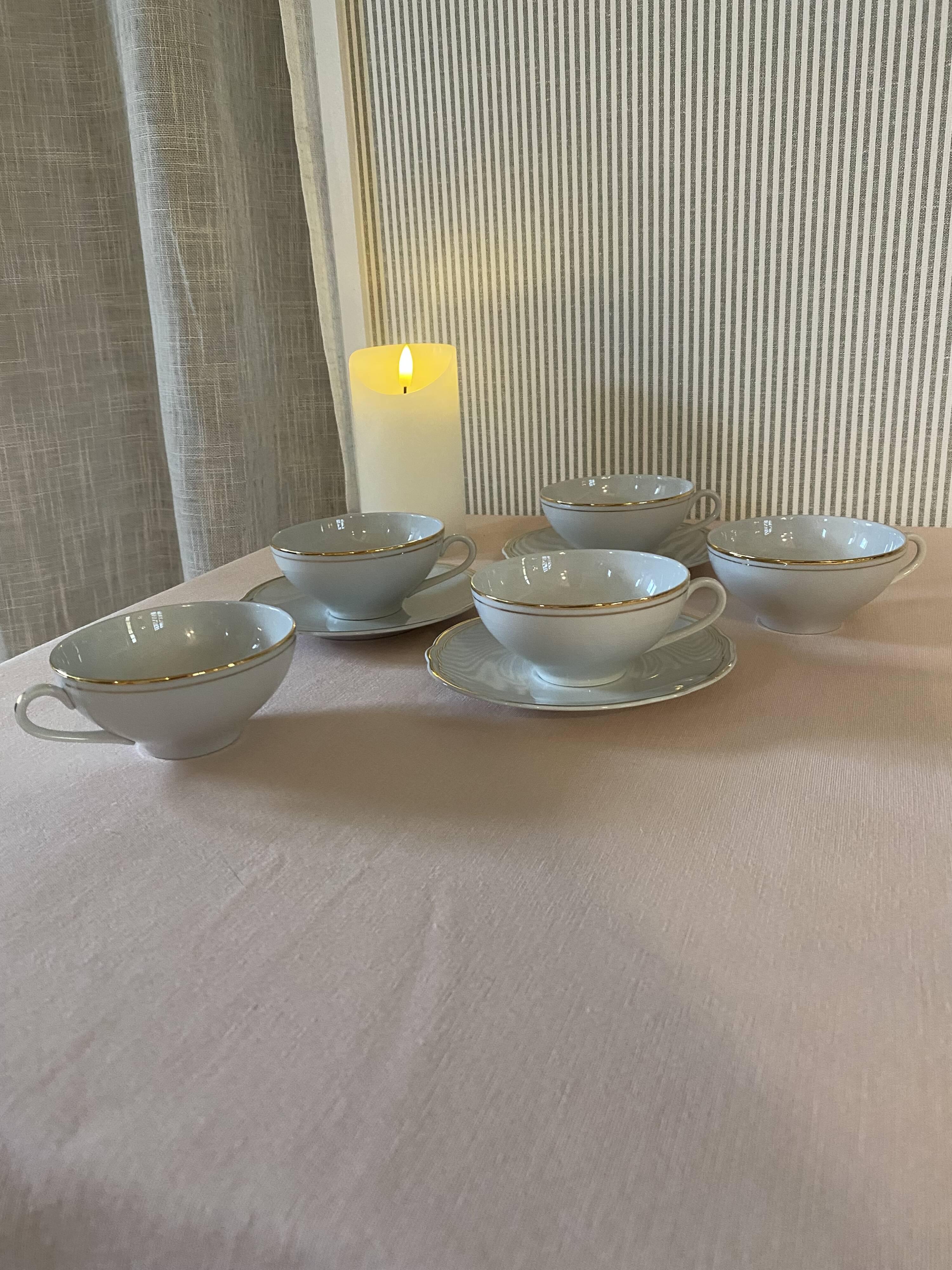 Tea cups