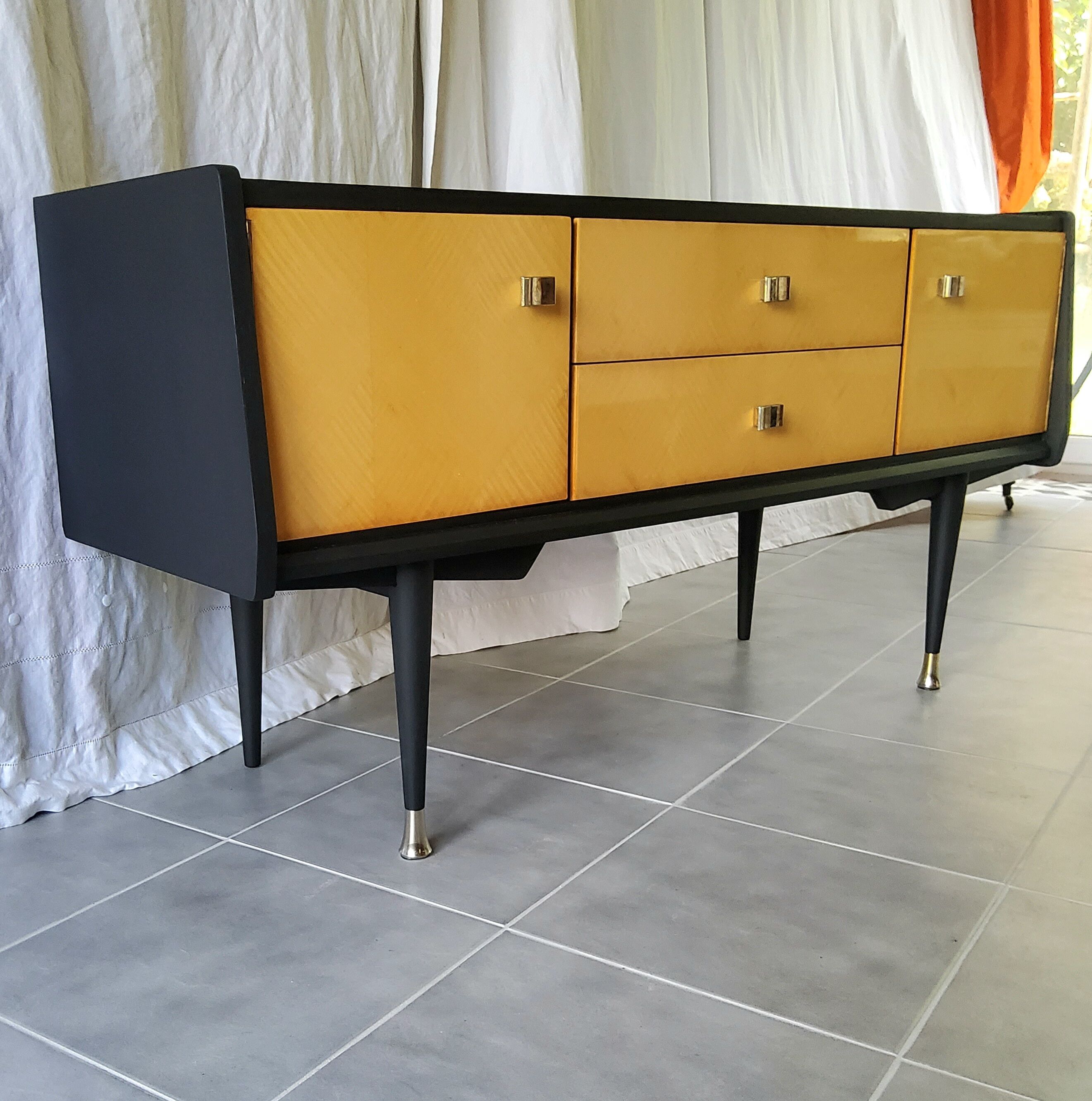 Sideboard
