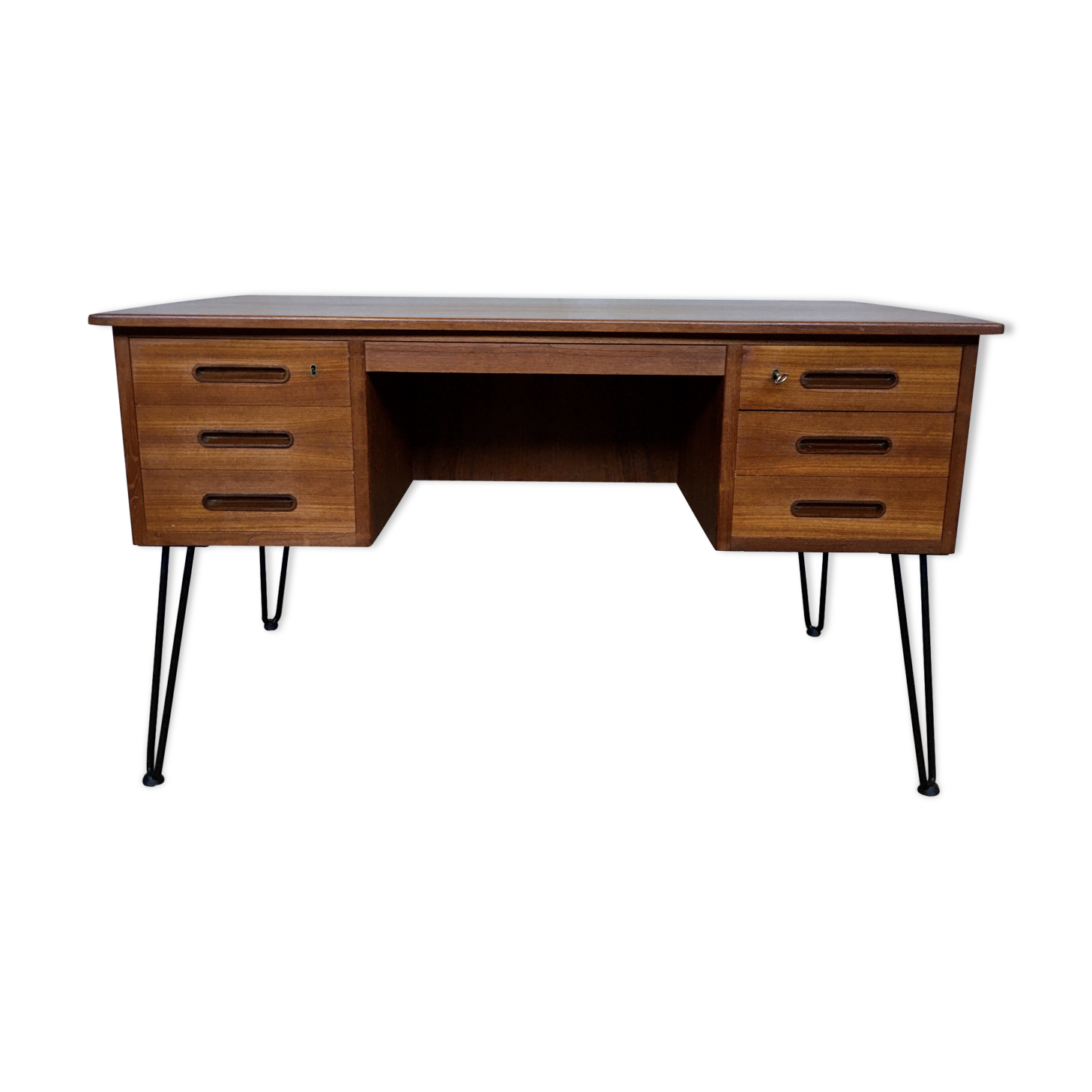 Bureau scandinave en teck avec piétement eiffel métal noir  1950 1960