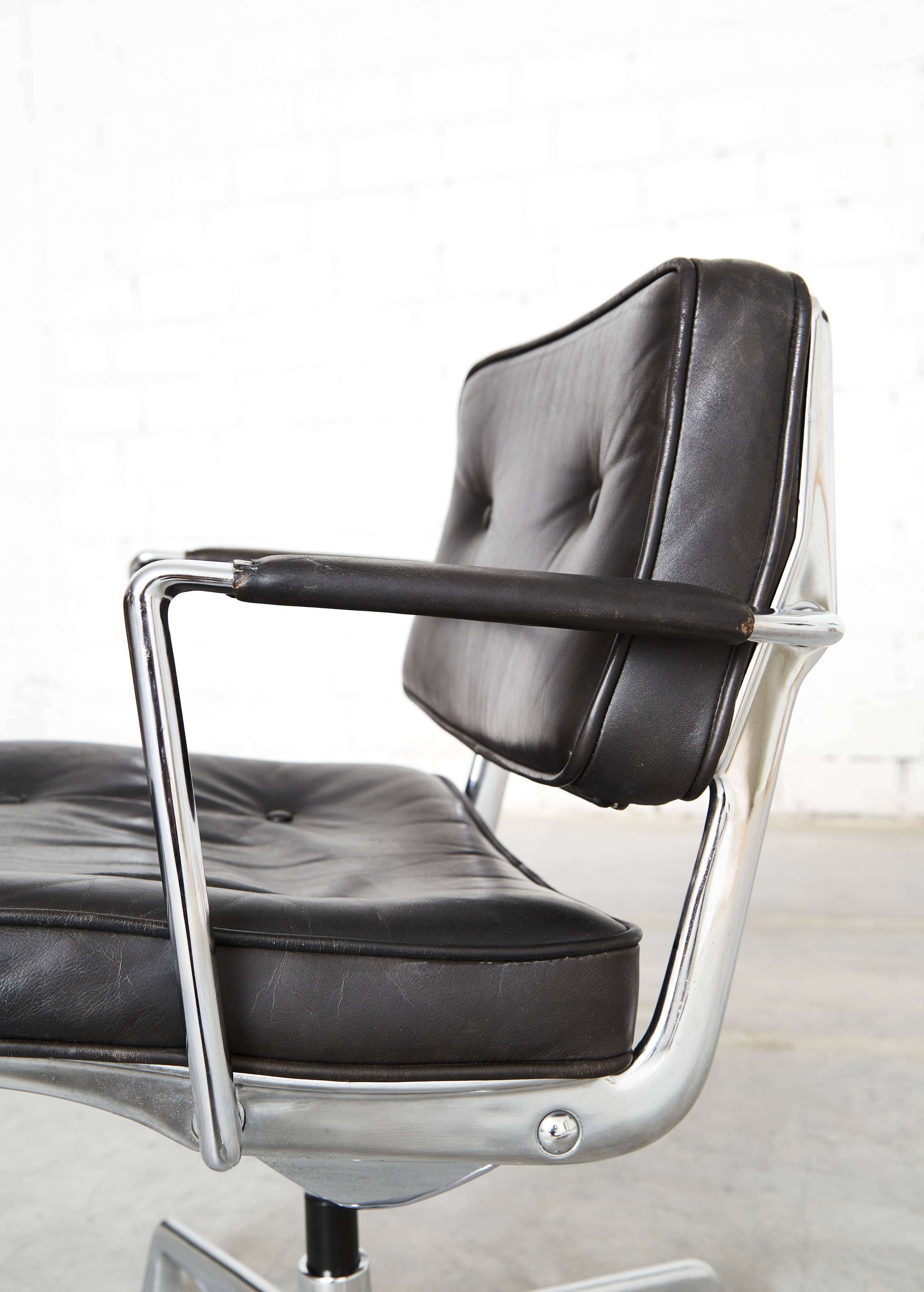 Chaise de bureau intermédiaire ES102 de Ray & Charles Eames pour Herman Miller
