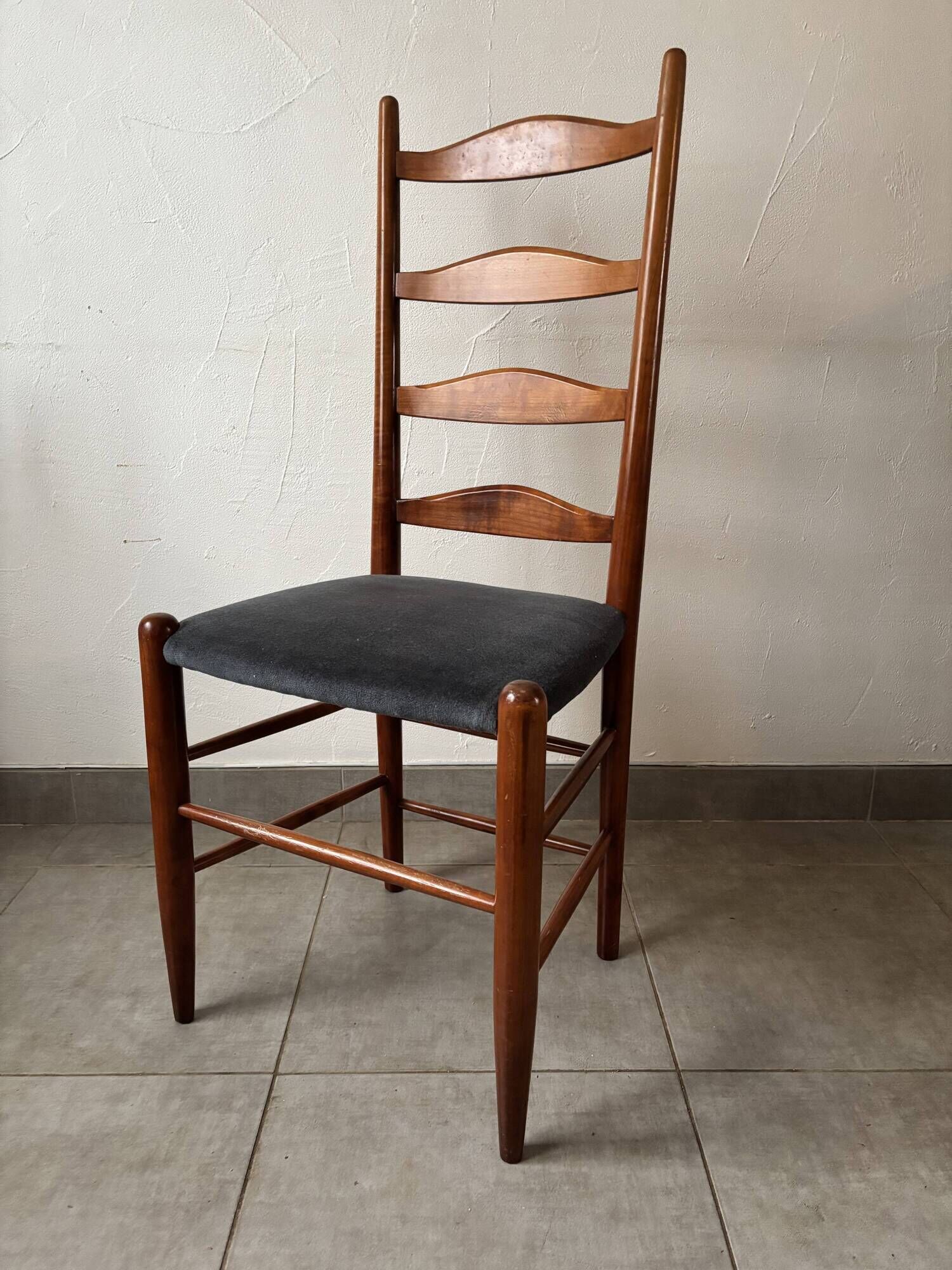 Set of 8 Scandinavian ladderback chairs, 1960s.
