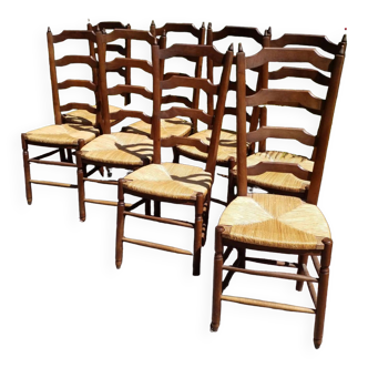 Suite with 8 chairs