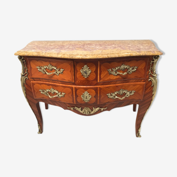 Commode de style Louis XV en placage d'acajou et bois de rose XX siècle