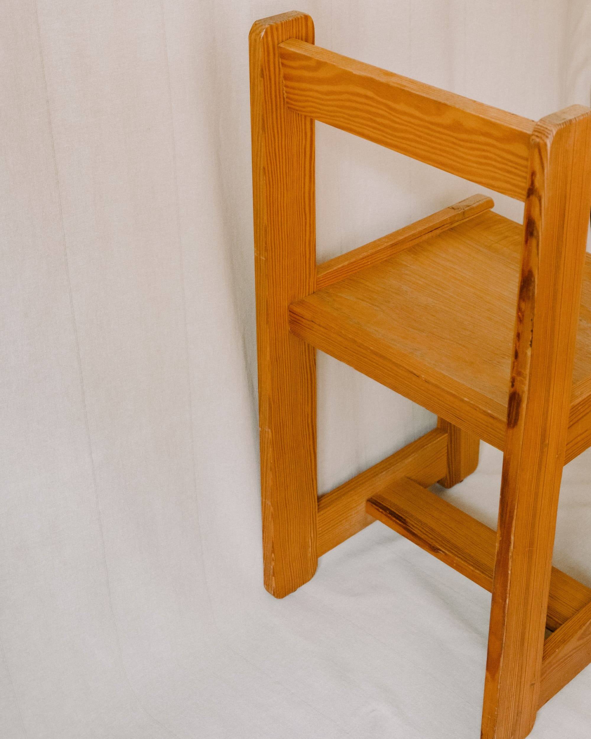 Cubist chair in solid pine - Brutalist style, 1970s
