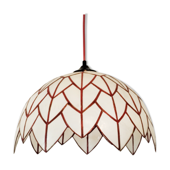 Mother-of-pearl suspension