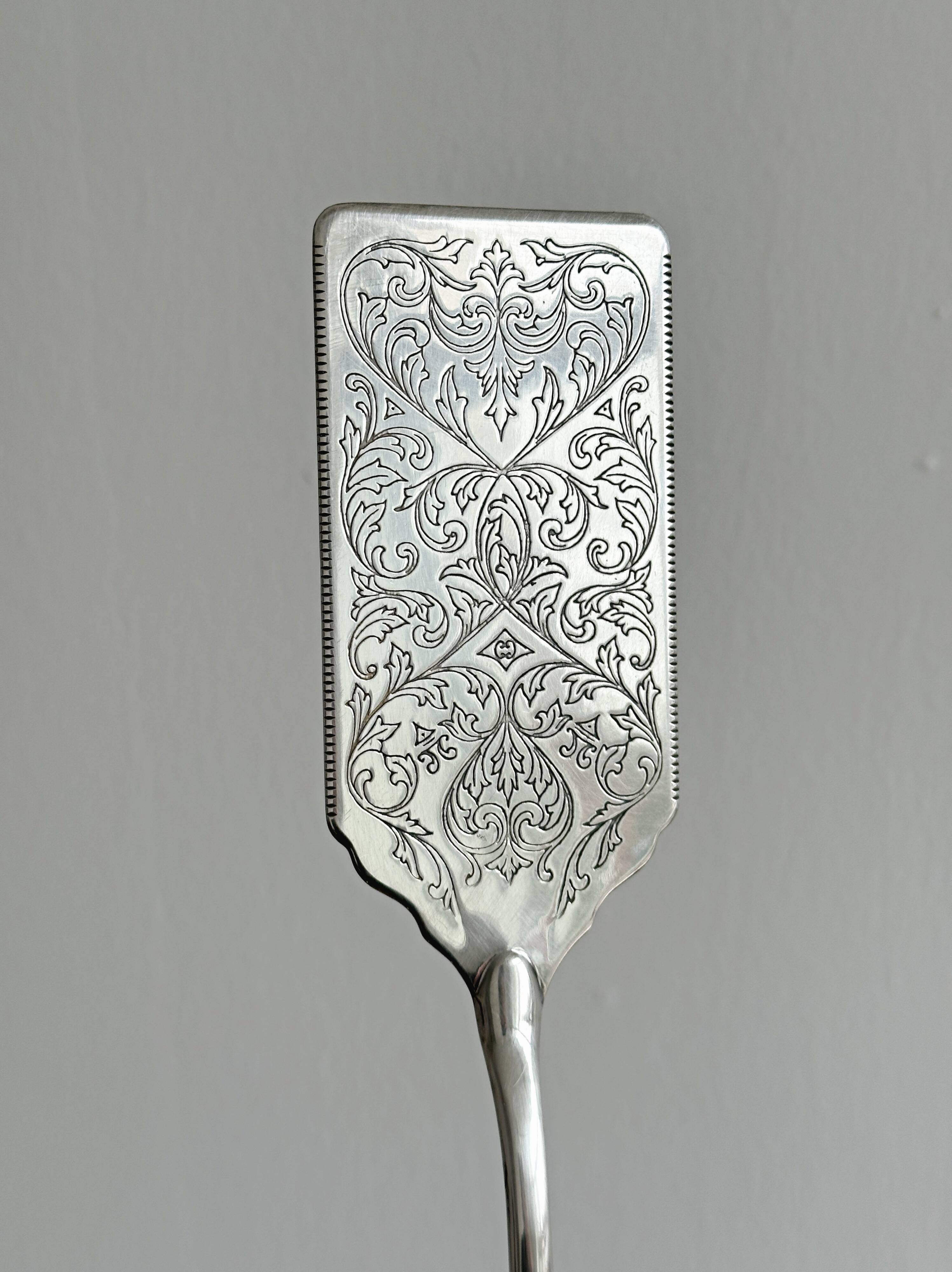 Silver-plated cake server