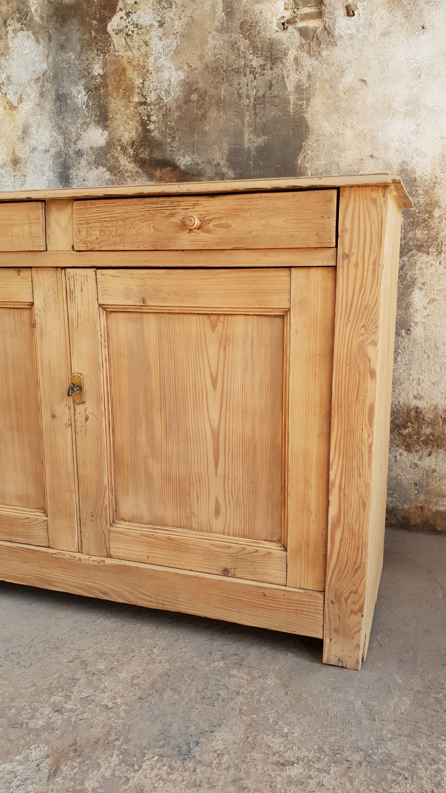 Old pine buffet