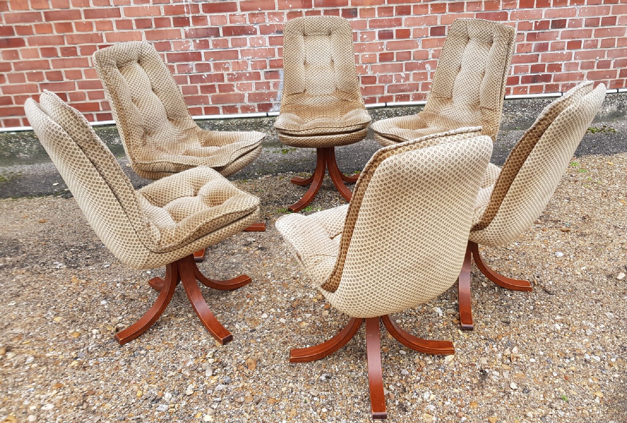 Serie de 6 chaises velours 1970