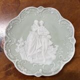 Pair of 2 decorative biscuit plates