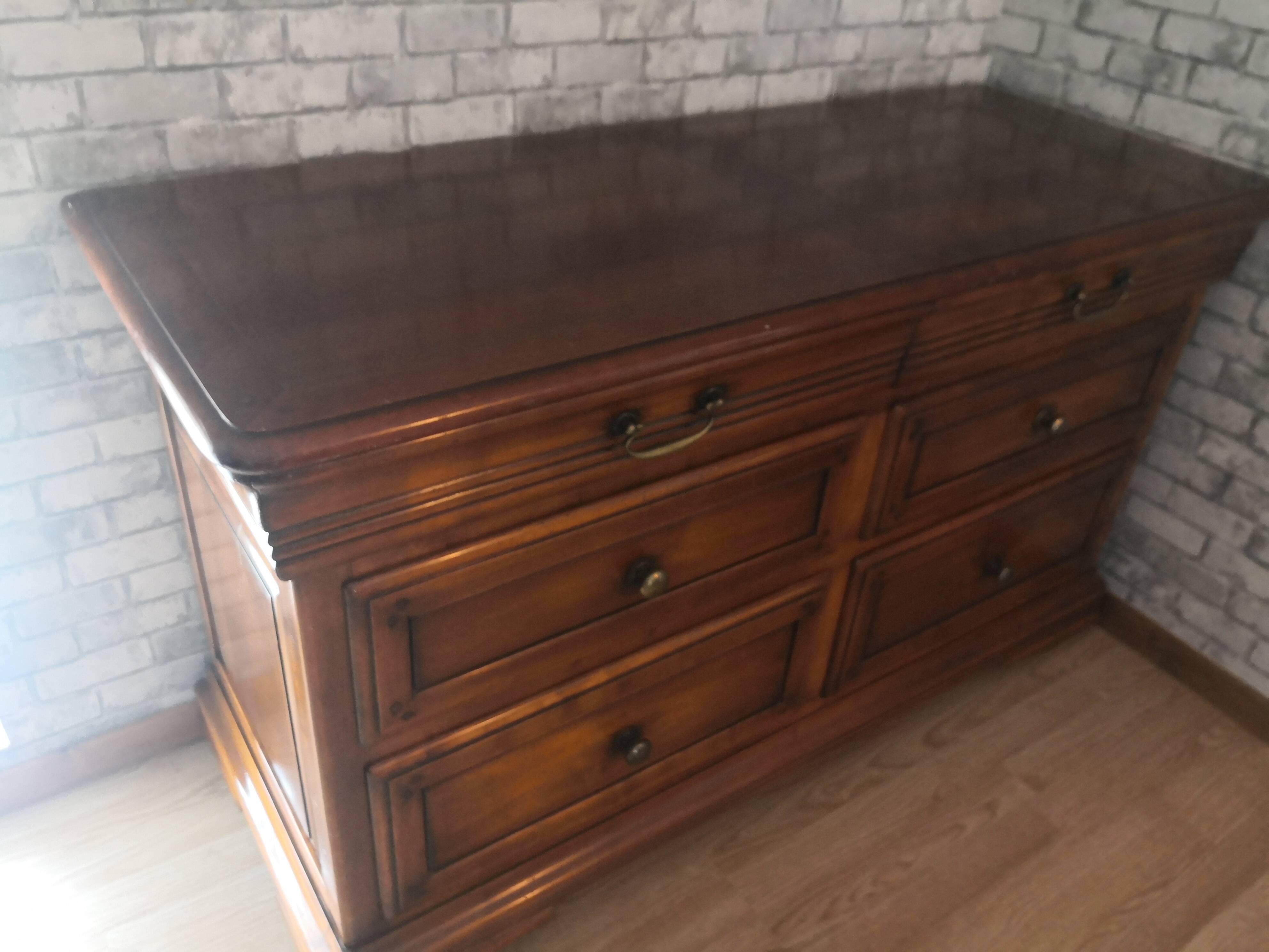 Chest of drawers with 4 drawers in cherry wood