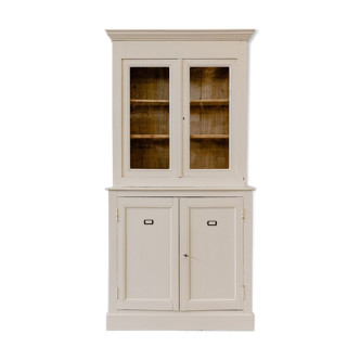 Vintage wooden dresser - linen colors