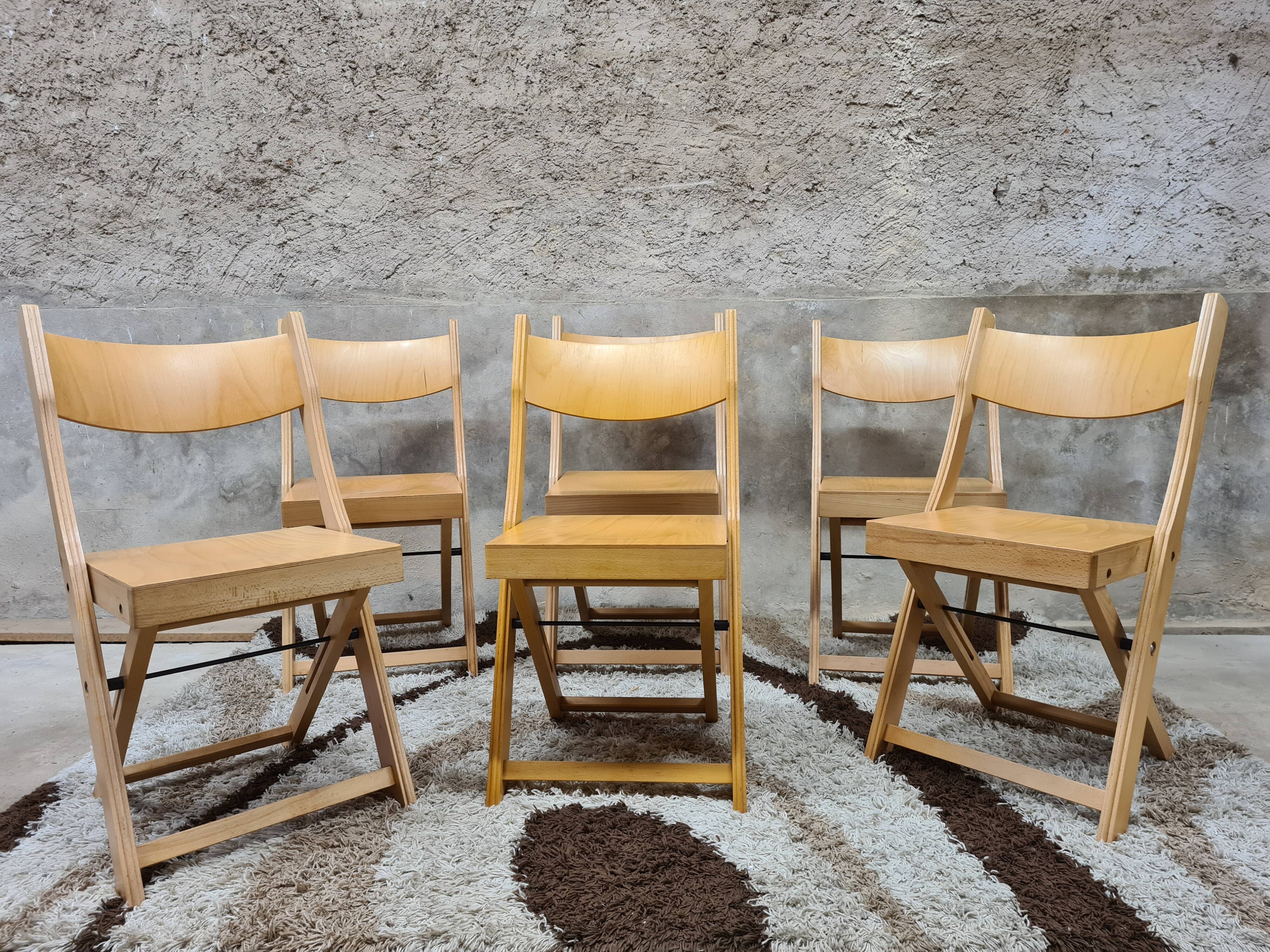 Set of 6 folding chairs blond wood