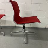 Fauteuil Eames pivotant édition Vitra