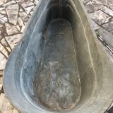 Zinc bathtub of the nineteenth