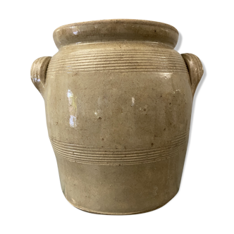 Olive pot or pickles in varnished sandstone