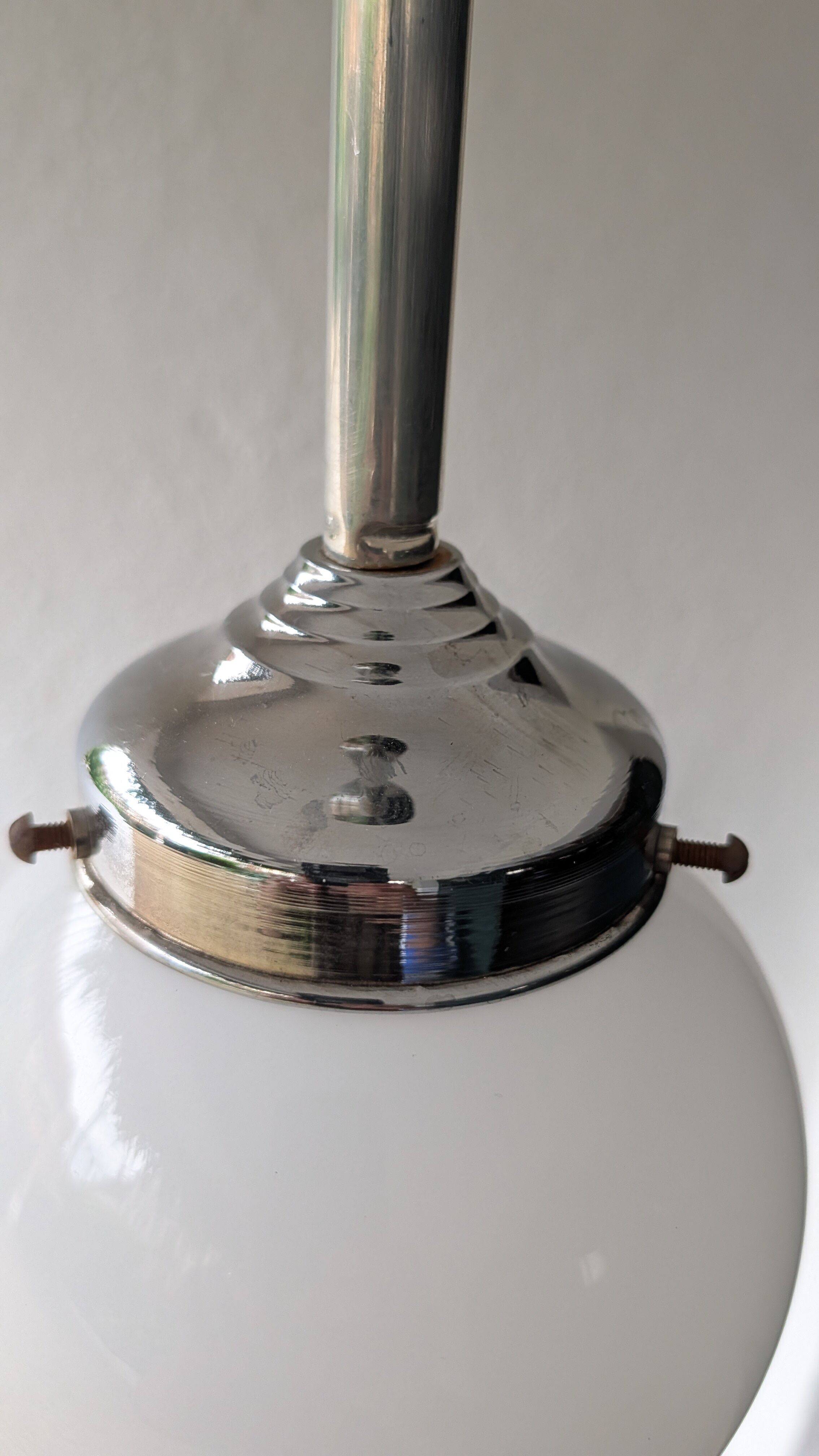 White opaline suspension and chrome metal — old school spirit