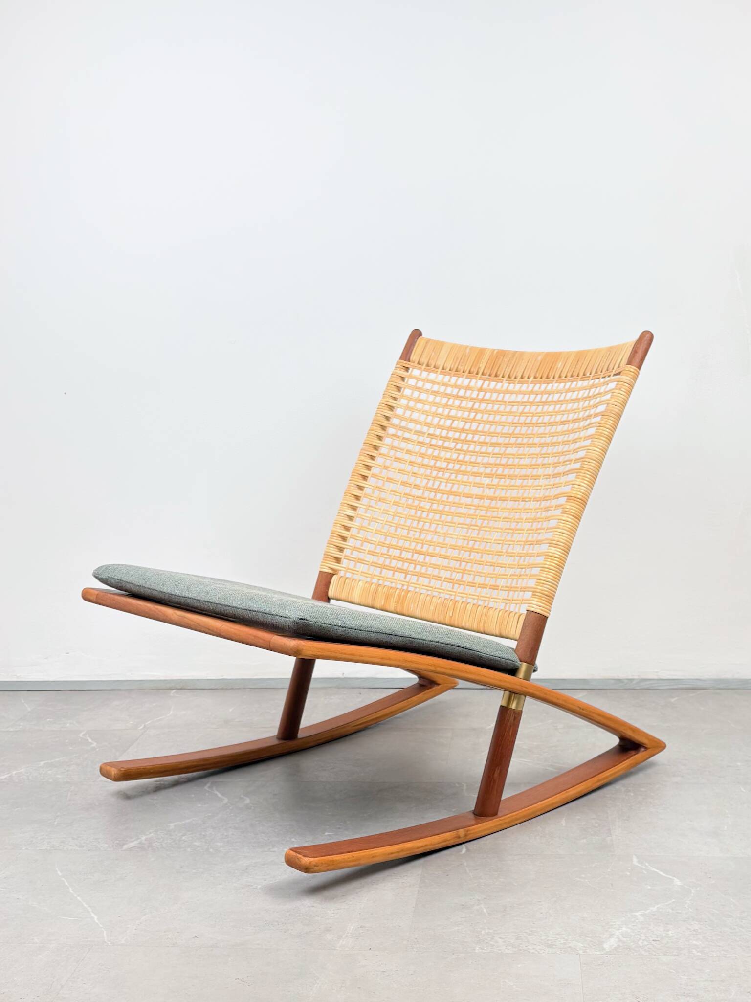 Rocking chair model 599 by Fredrik Kayser for Vatne Lenestolfabrikk