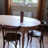 Set of 2 vintage wooden bistro chairs