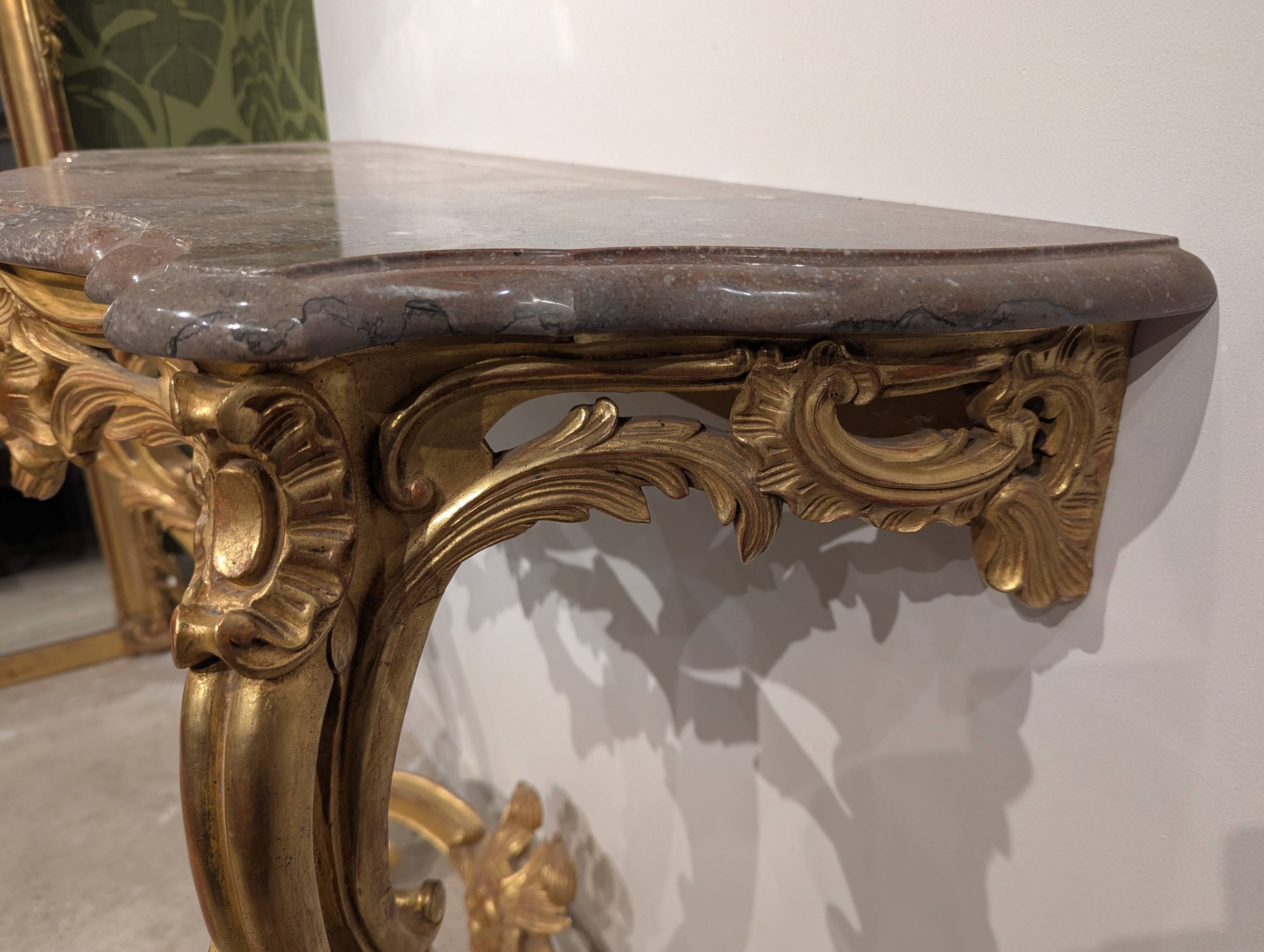 Console Louis XV en bois doré