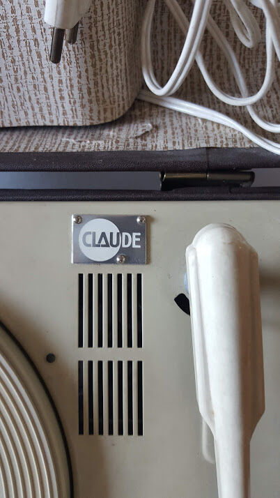 Claude electrophonic record player