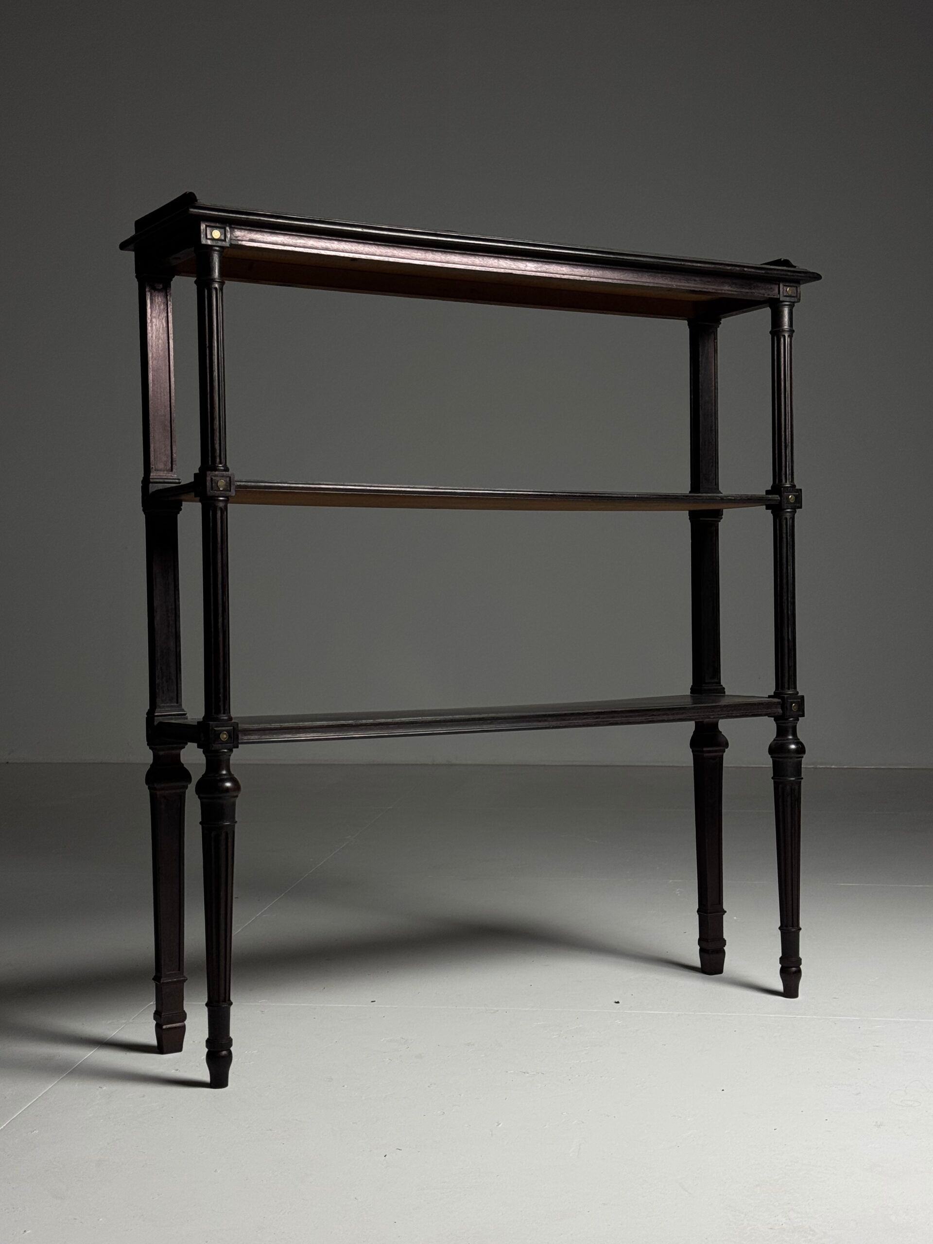 Ensemble de 2 étagères vintage