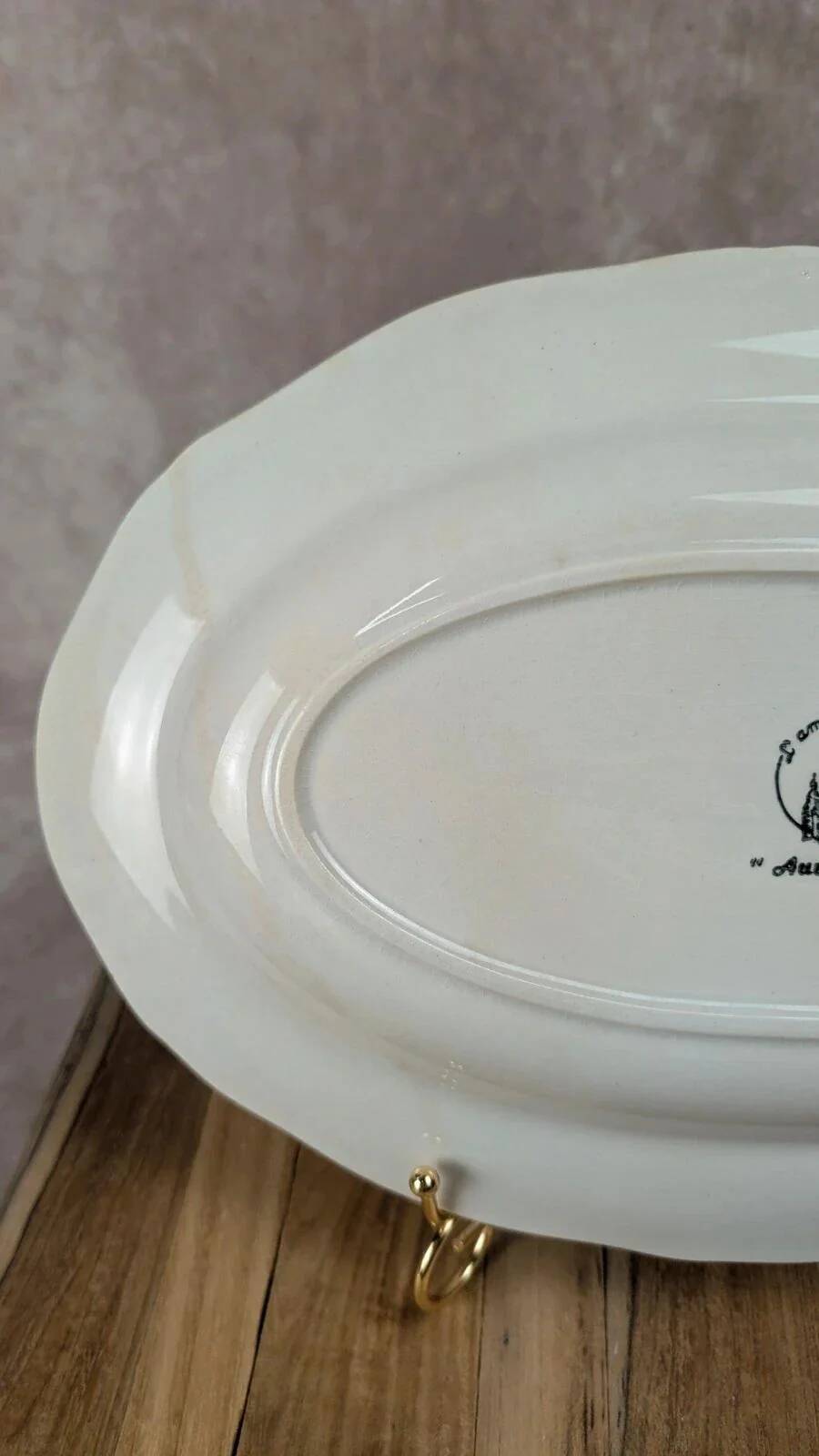 Oval plate L’amandinoise, model Auvergne