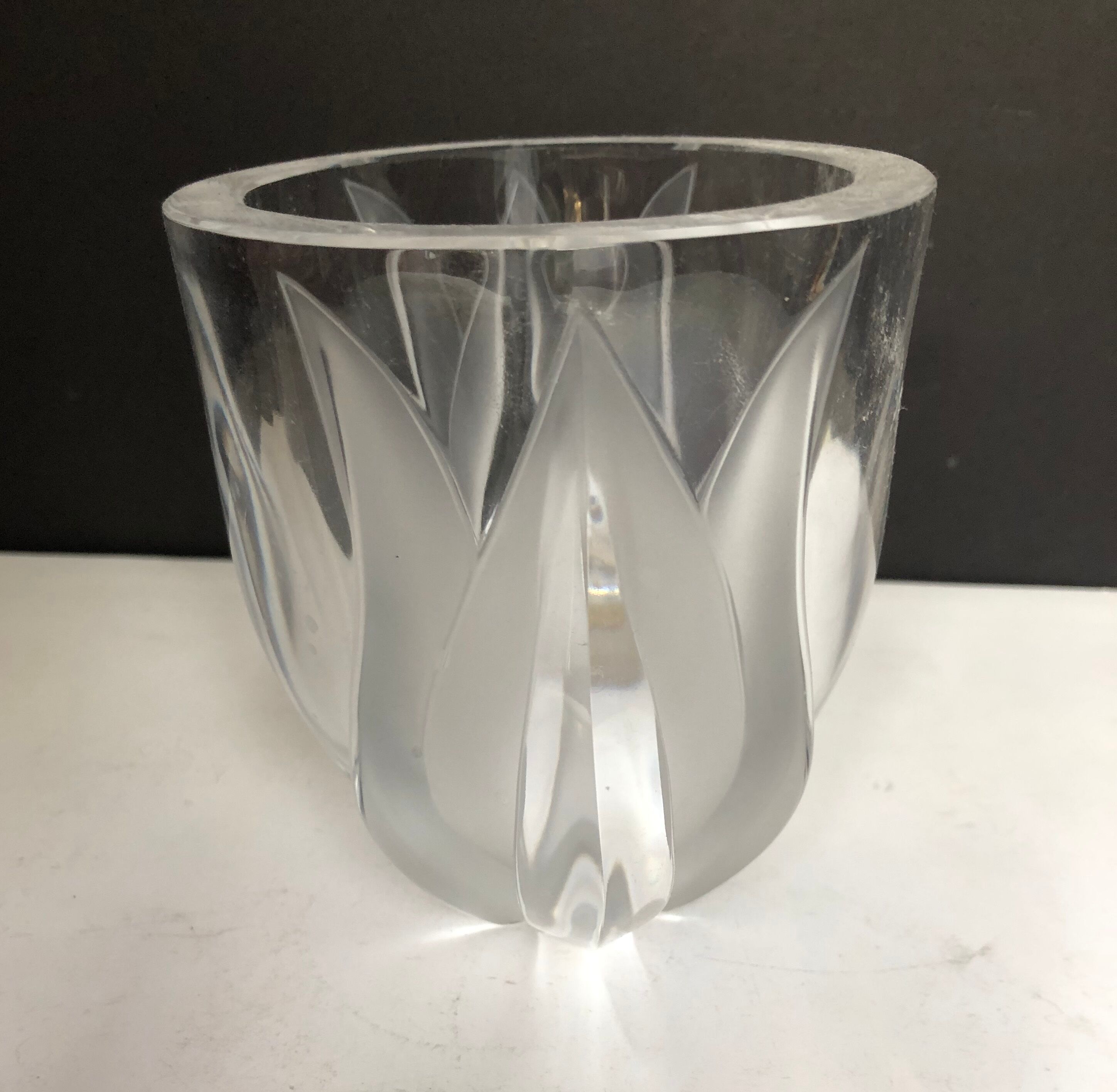 Tulip vase in Lalique crystal