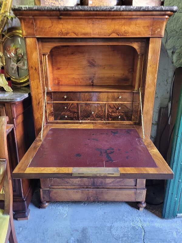Secretaire d'epoque restauration en noyer du XIXème siecle