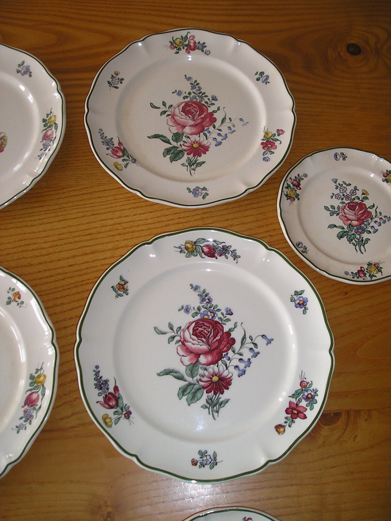 Service in faience for 6 people: 18 rooms Villeroy & Boch