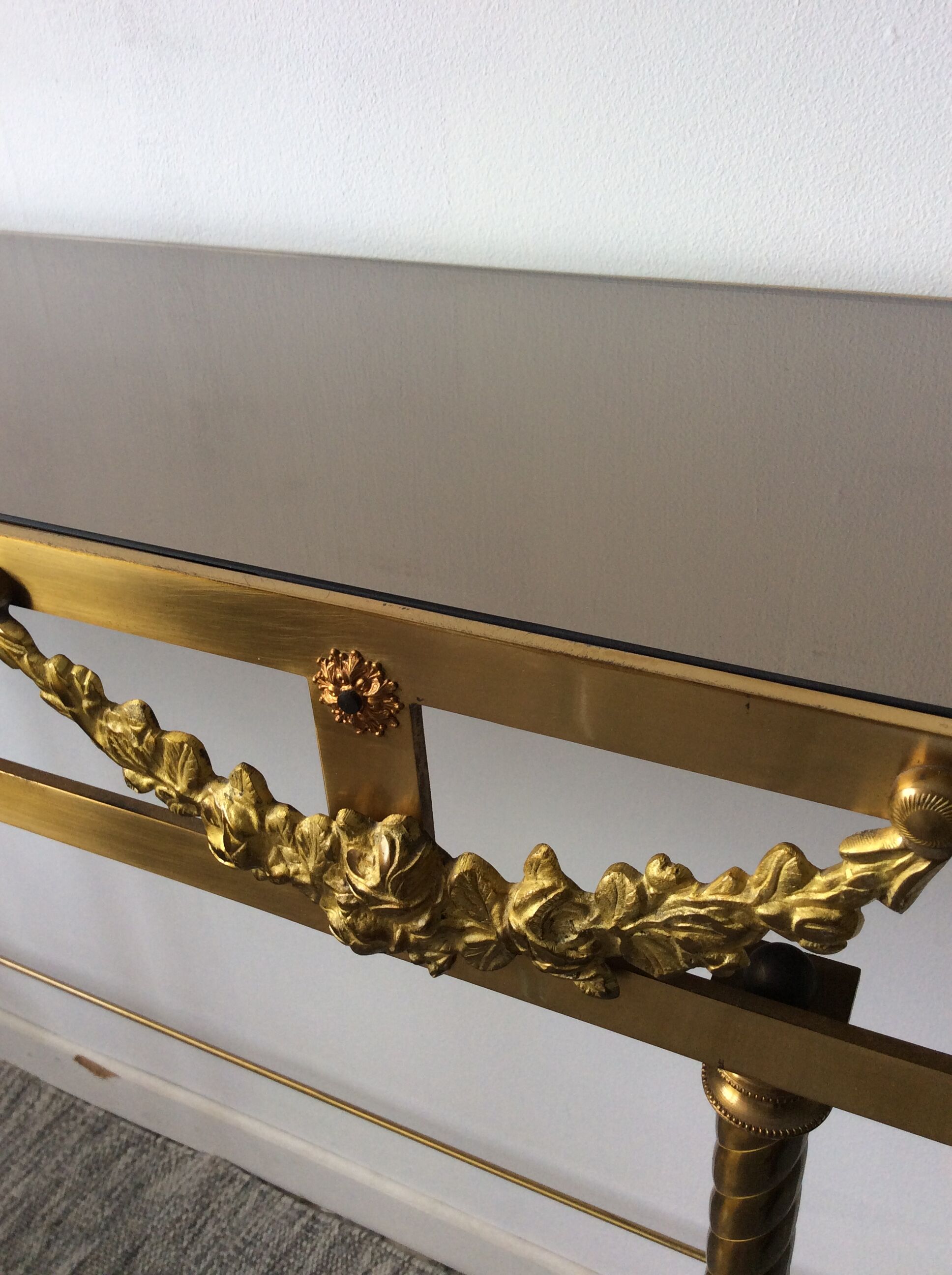 Console en bronze de style Louis XVI