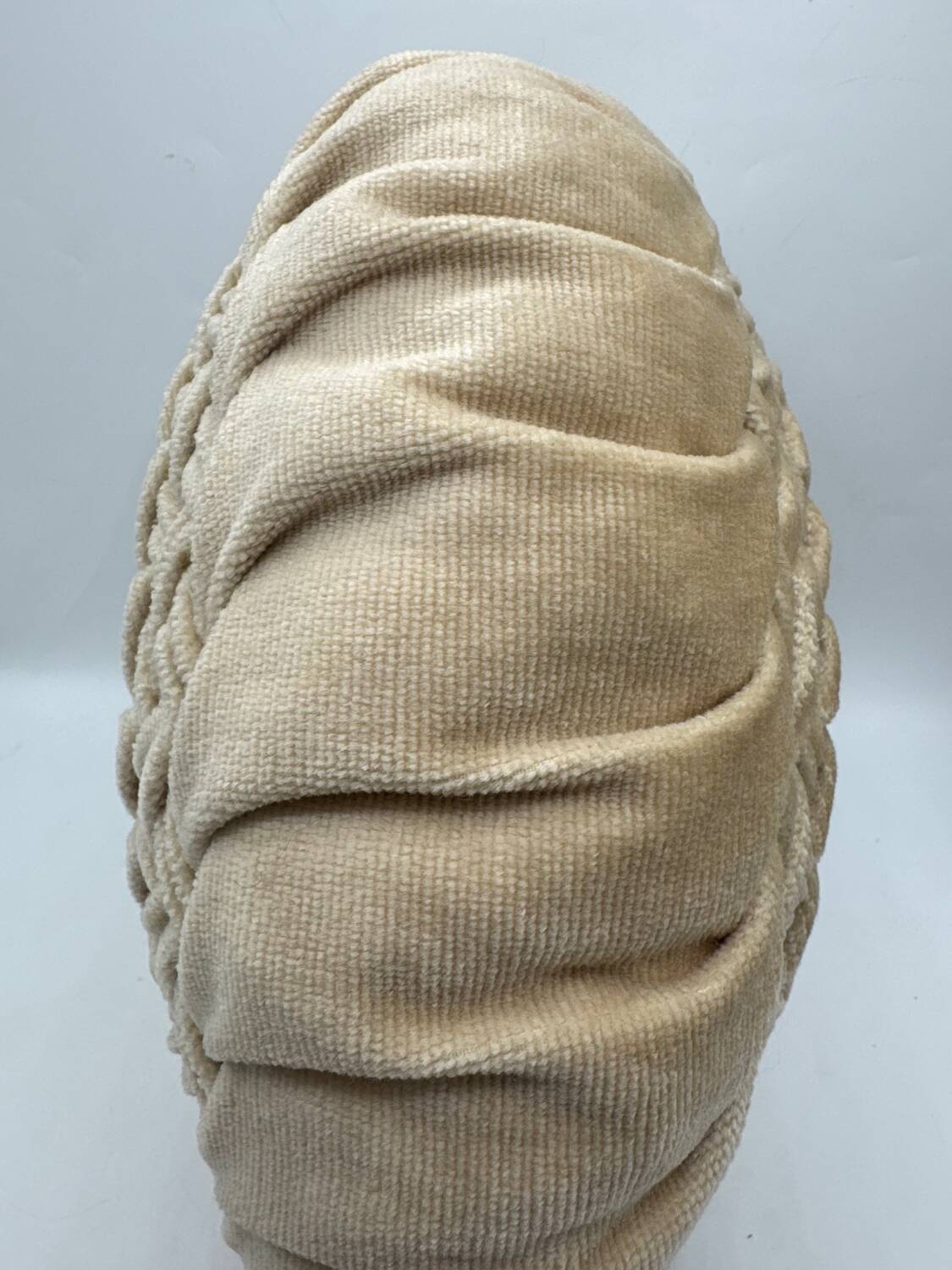 Vintage round cushion