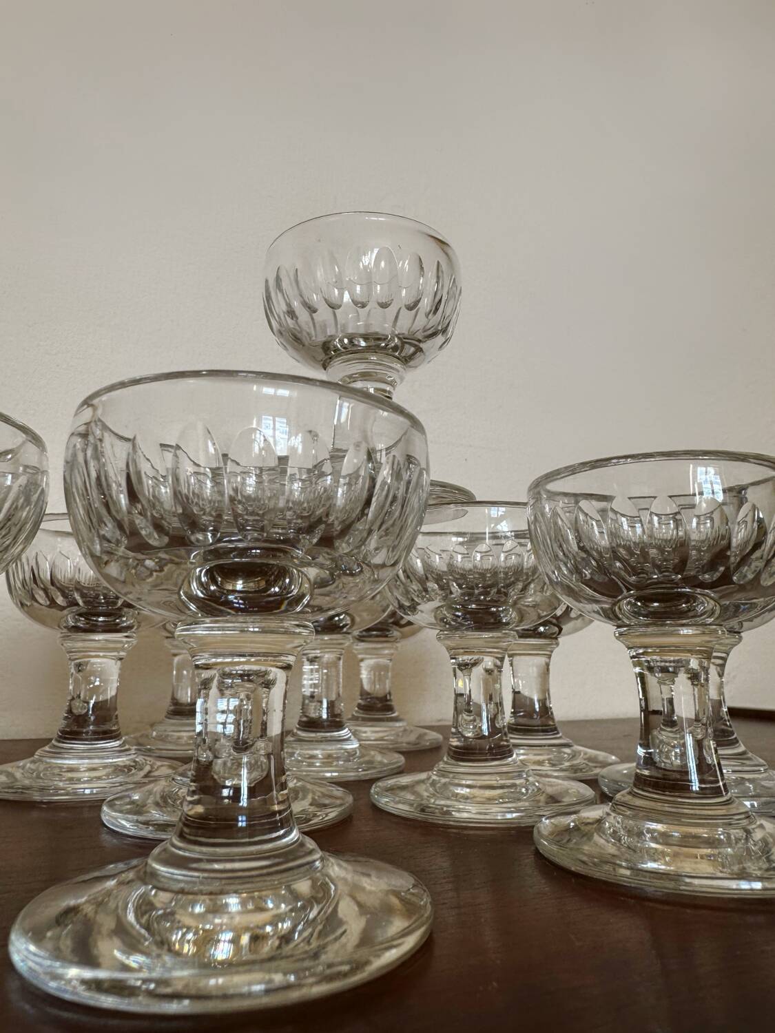 Antique crystal stemmed glasses (X12)