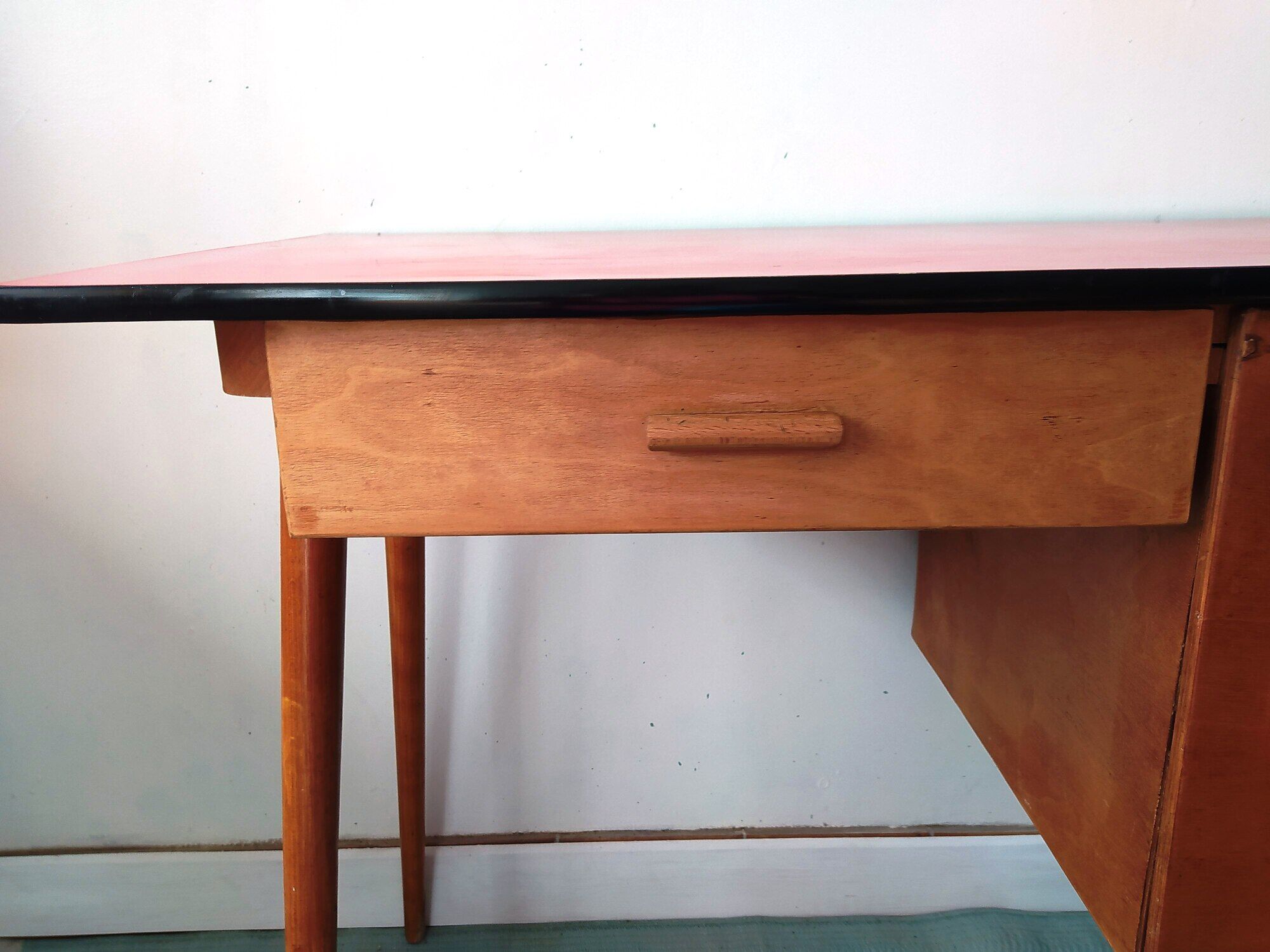 Vintage children's desk Baumann wood and formica 50s