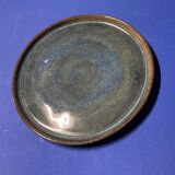 Assiette en faïence bleue